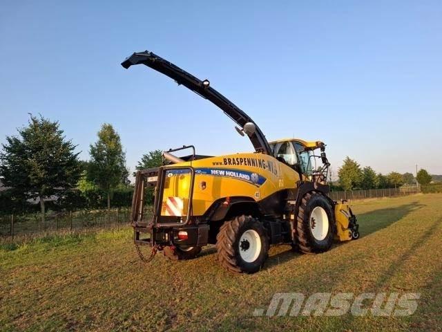 New Holland FR700 Samochodné kosačky
