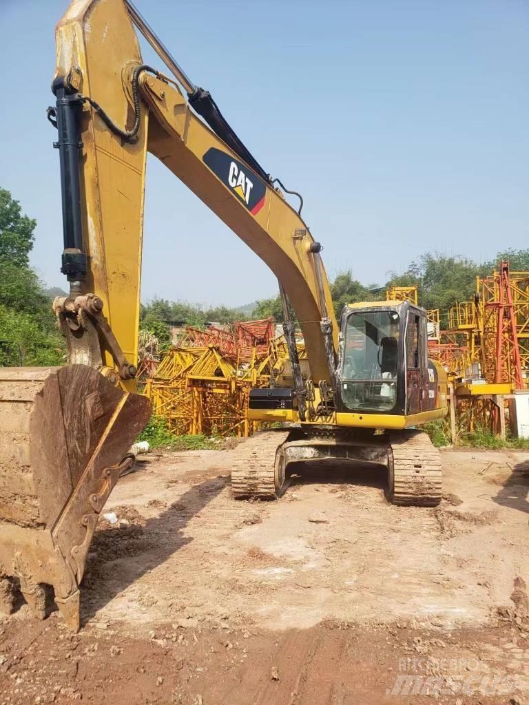 CAT 320 D Pásové rýpadlá