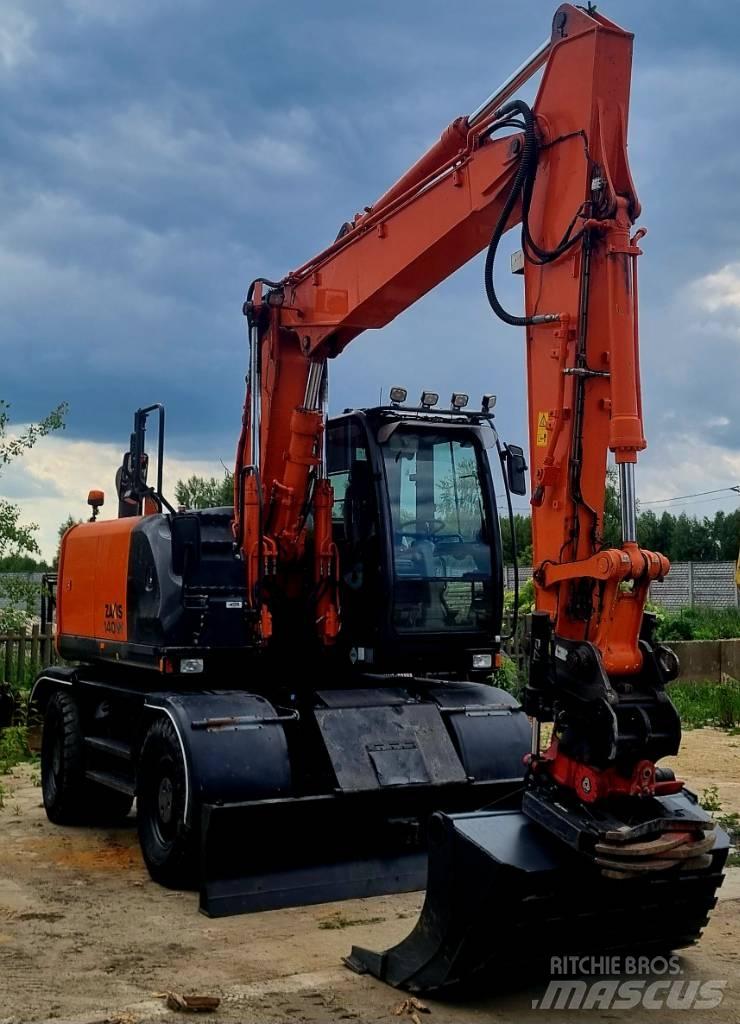 Hitachi 140W Kolesové rýpadlá