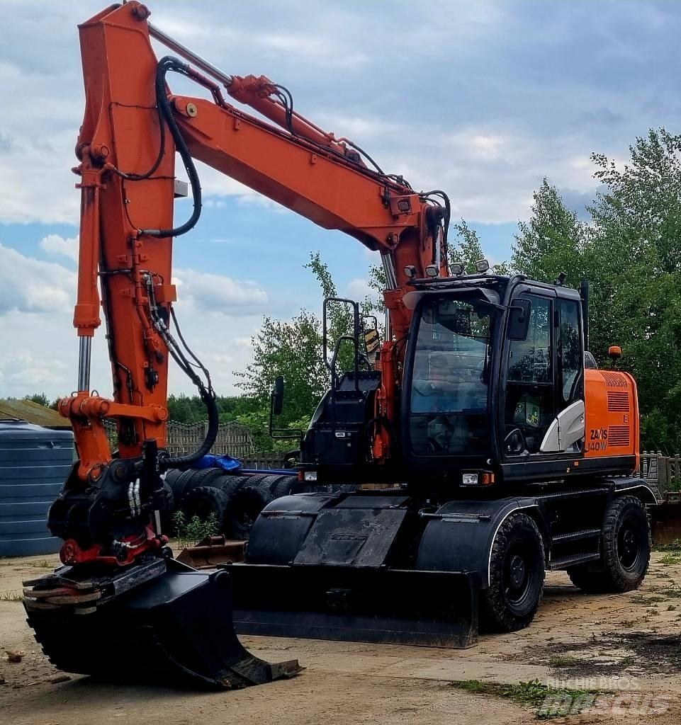 Hitachi 140W Kolesové rýpadlá