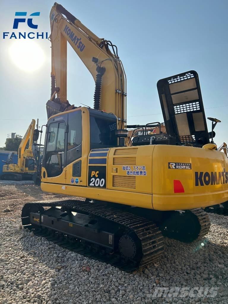 Komatsu PC 200-8 Pásové rýpadlá