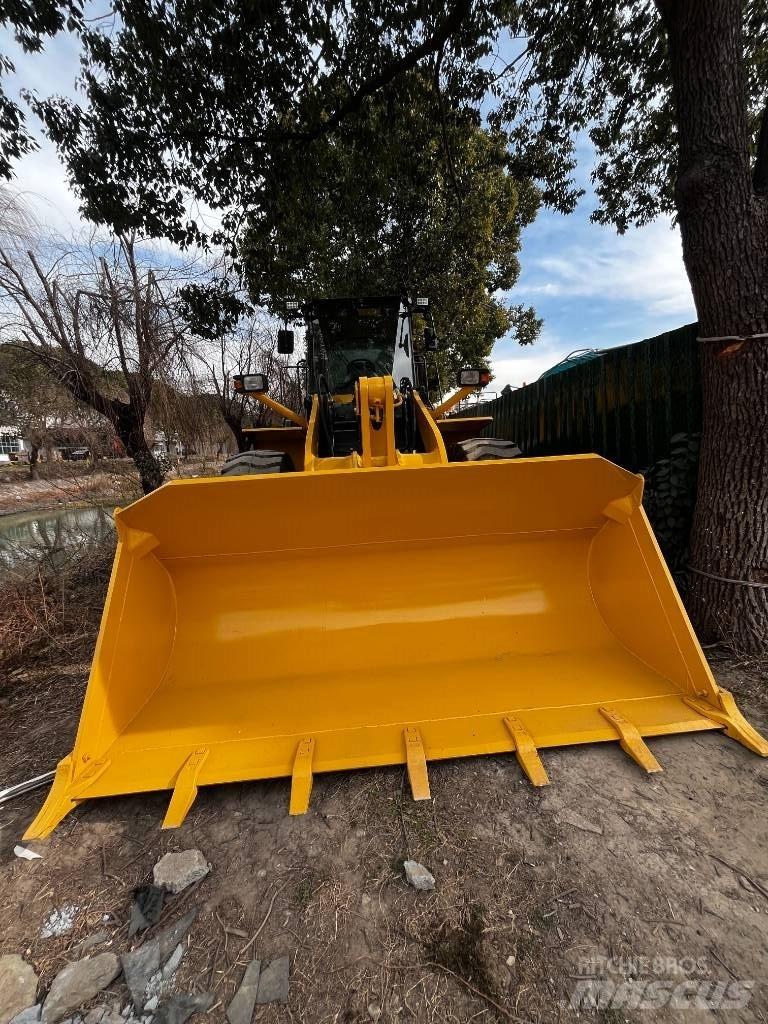 Komatsu WA 380-3 Kolesové nakladače