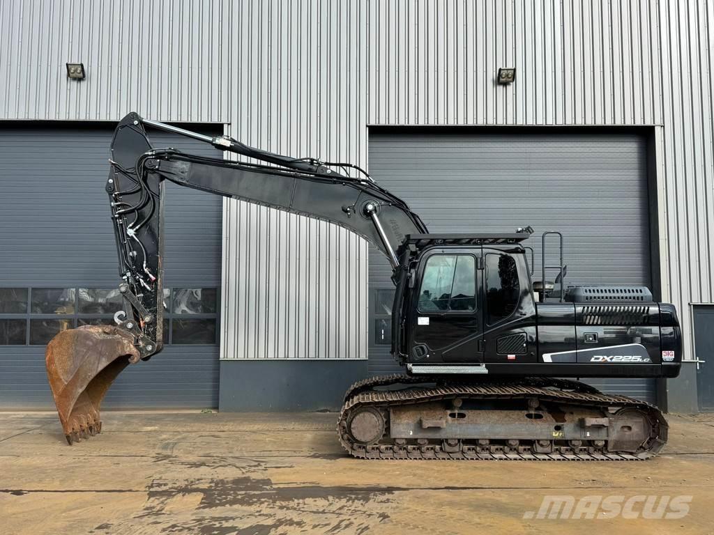 Doosan DX225LC-5 Pásové rýpadlá
