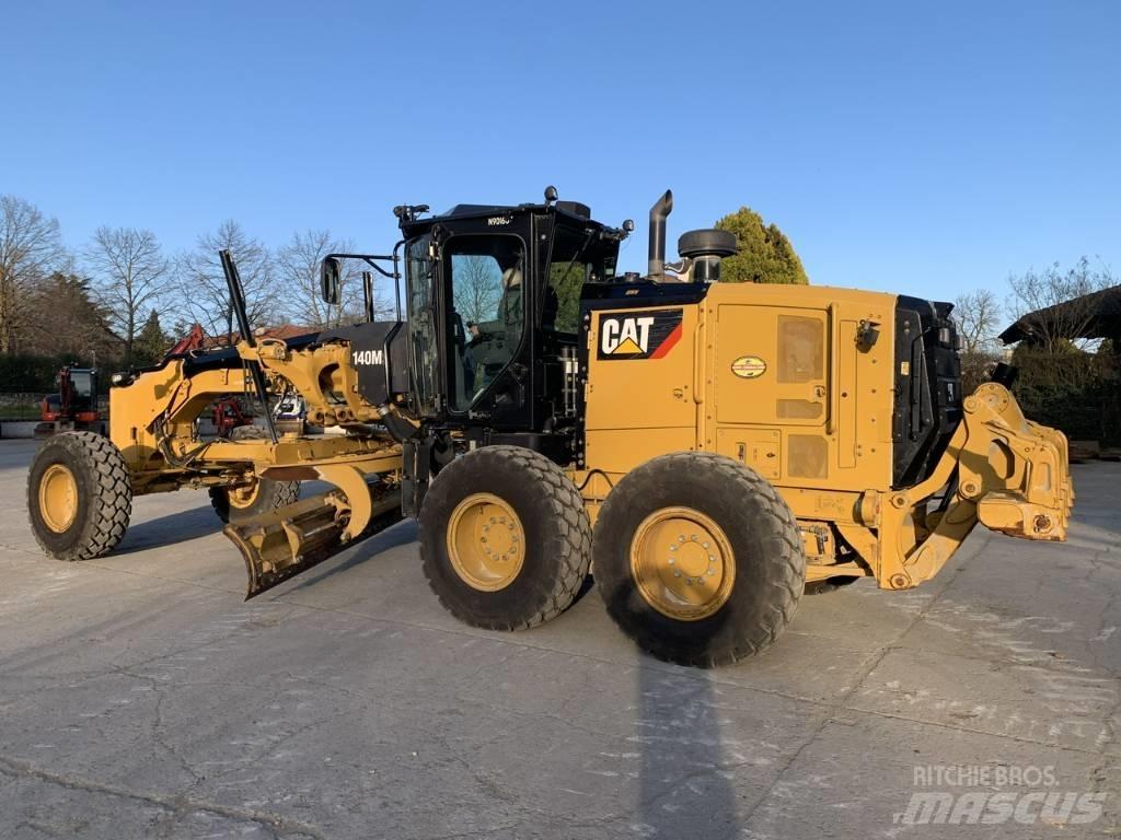 CAT 140 M 3 Grejdery