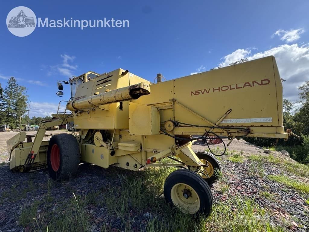 New Holland 1530 Kombinované zberacie stroje