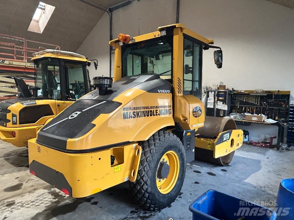 Volvo SD 75 Ťahačové valce