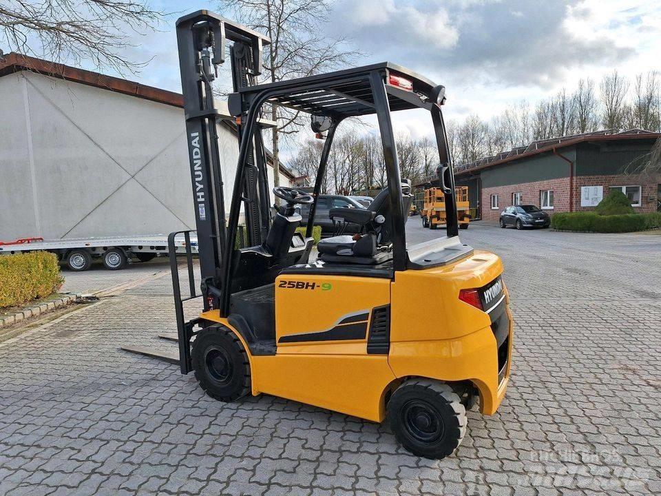 Hyundai 25 BH-9 Stavebníctvo - ostatné