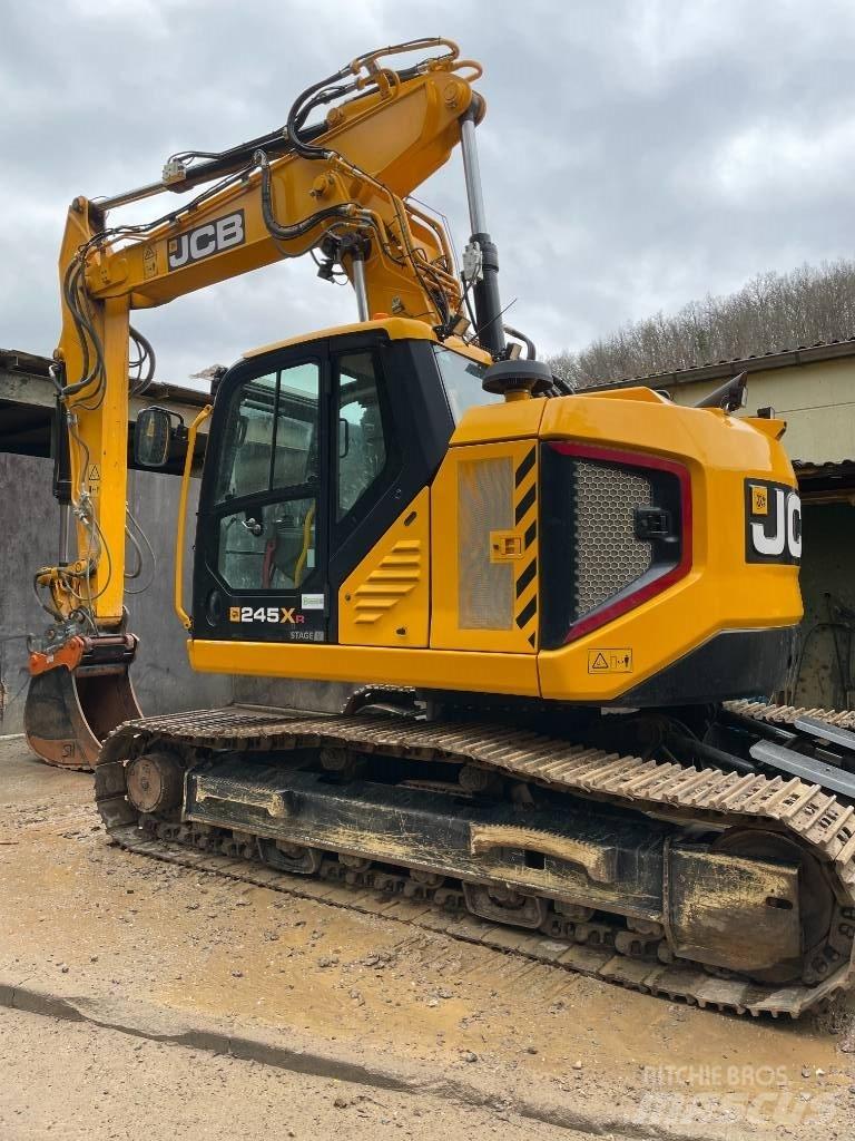 JCB 245 XR Pásové rýpadlá