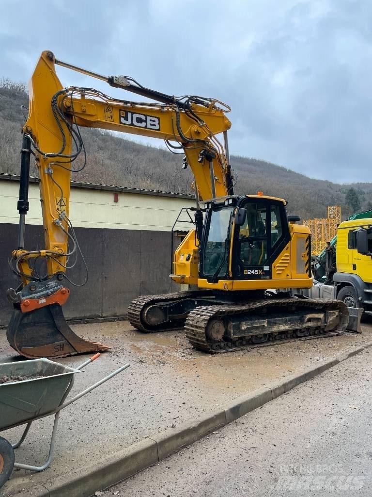JCB 245 XR Pásové rýpadlá