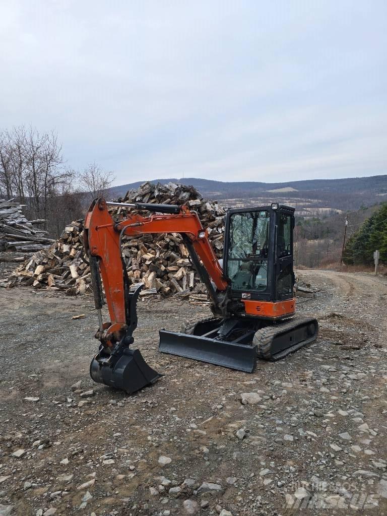 Hitachi ZX35 Mini rýpadlá < 7t