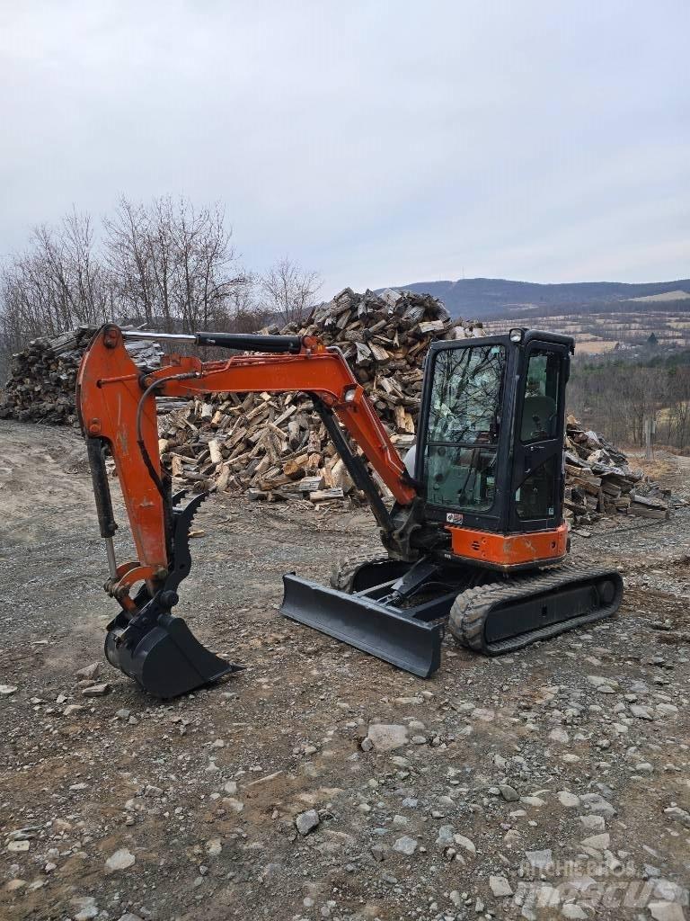 Hitachi ZX35 Mini rýpadlá < 7t