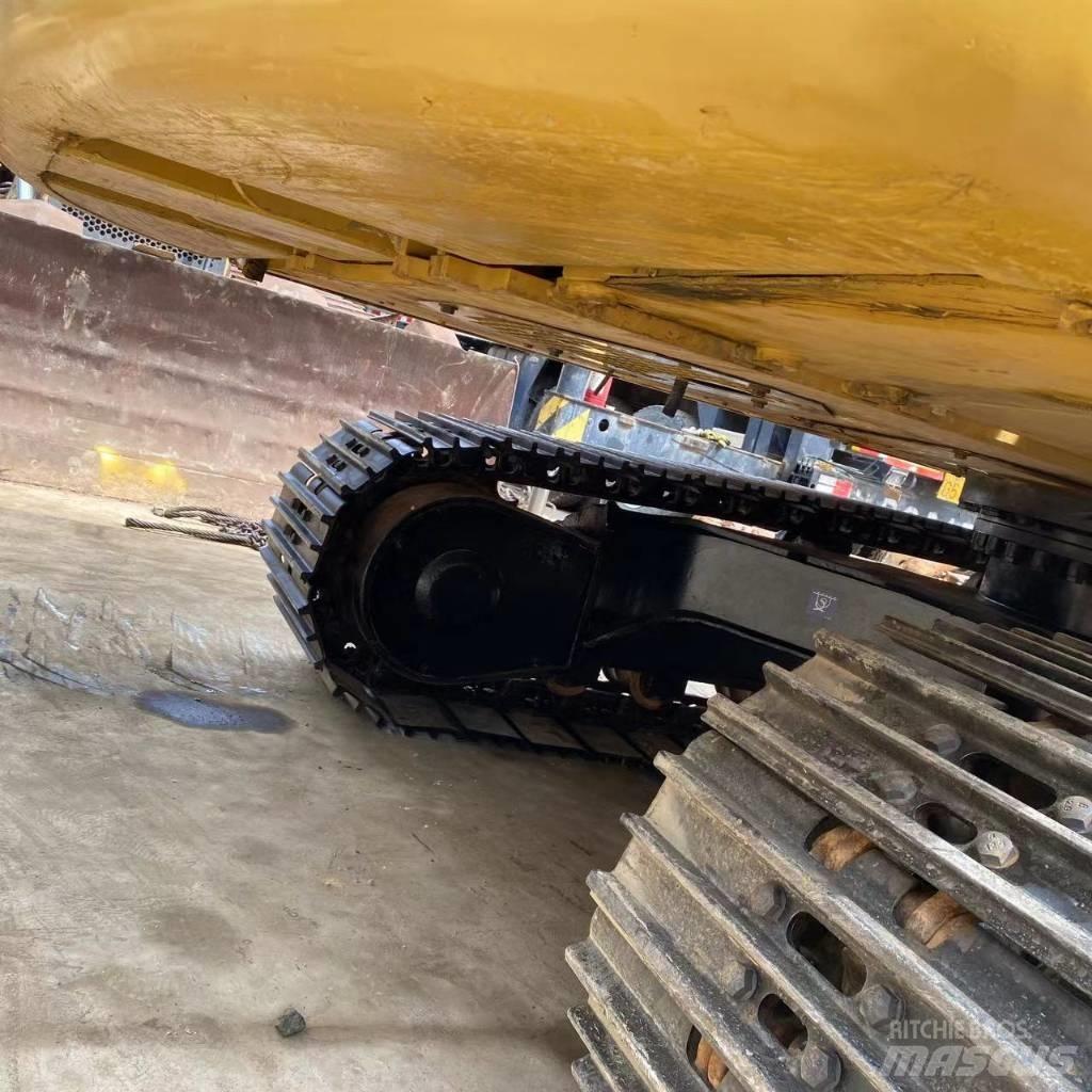 CAT 320 GC Pásové rýpadlá