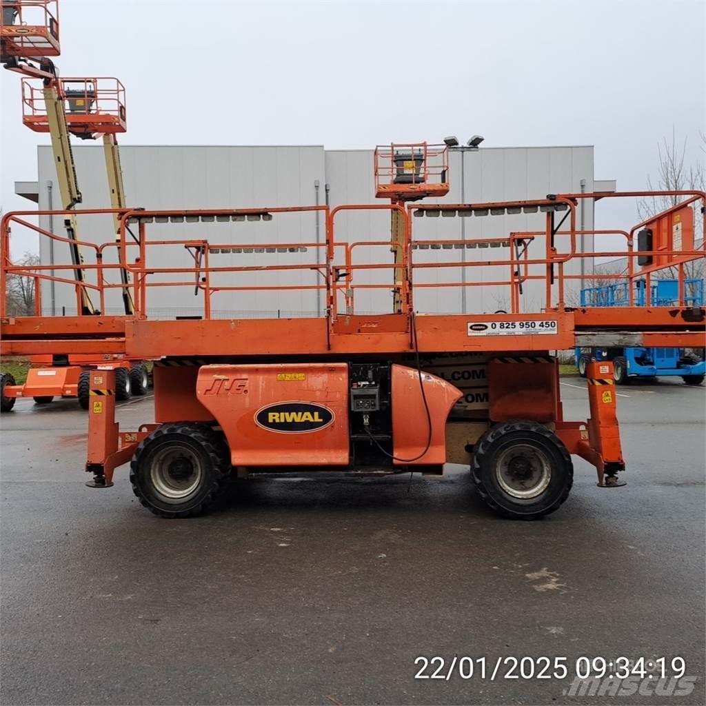 JLG 3394RT Nožnicové zdvíhacie plošiny
