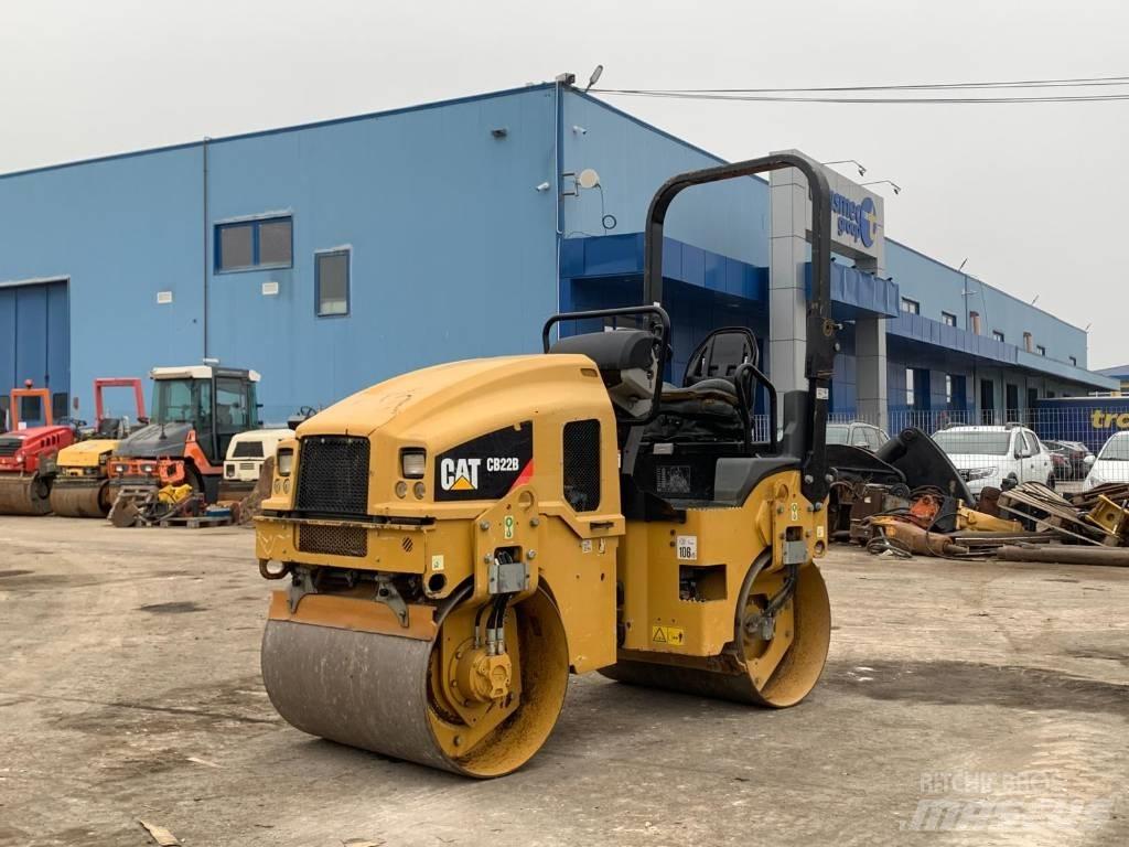 CAT CB 22B Tandemové valce