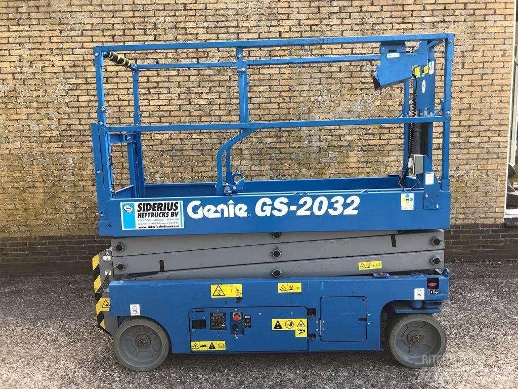 Genie GS2032 Nožnicové zdvíhacie plošiny
