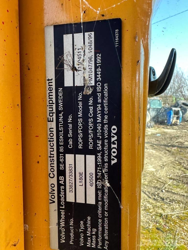 Volvo L 180 E CABIN Kabíny a interiér