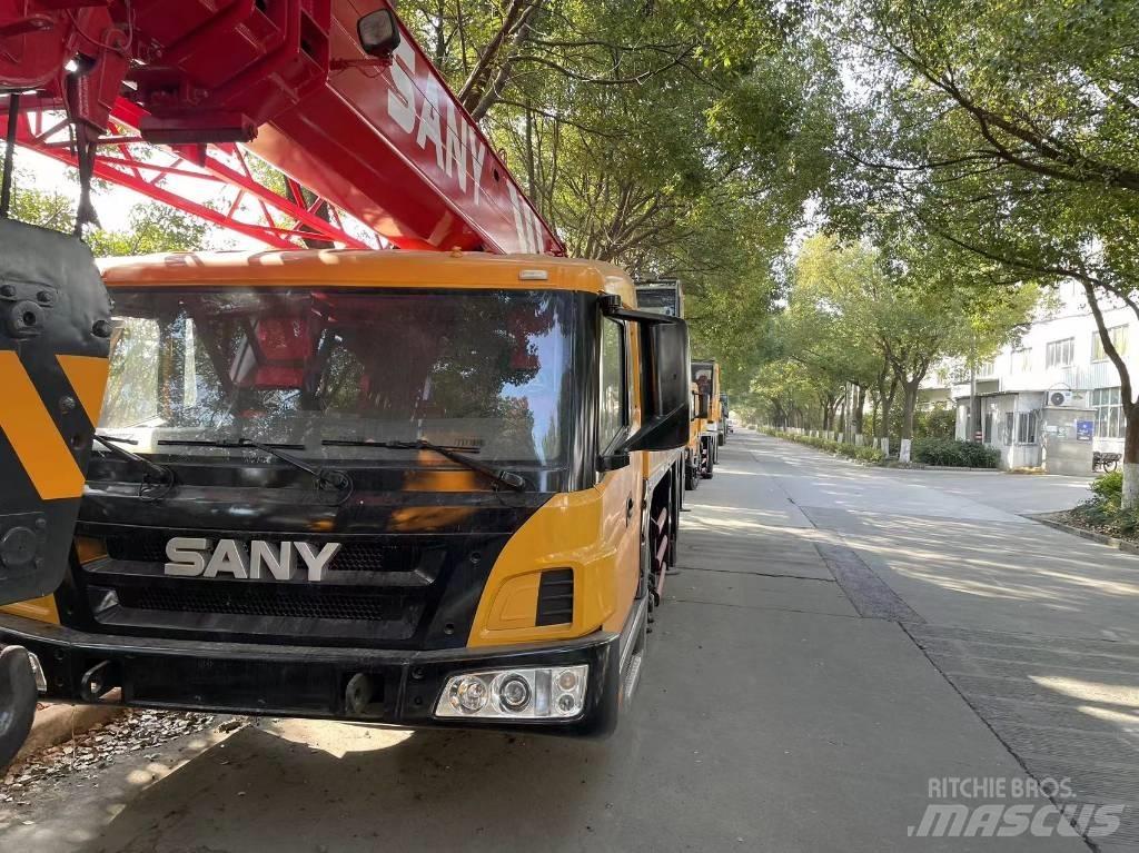 Sany 250s Univerzálne terénne žeriavy