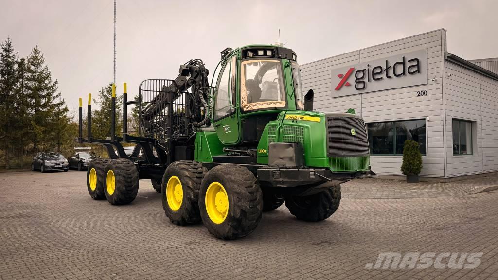John Deere 1210 E Lesné traktory