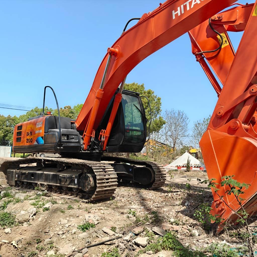 Hitachi ZX200 Pásové rýpadlá