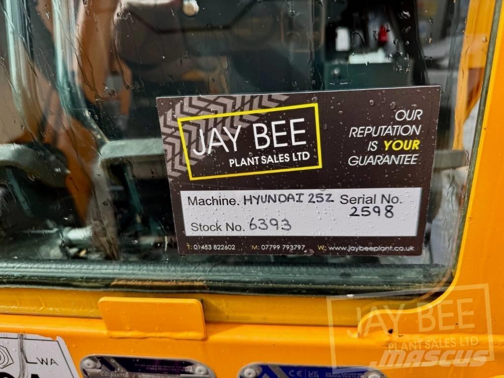 Hyundai R25Z-9 AK Mini rýpadlá < 7t