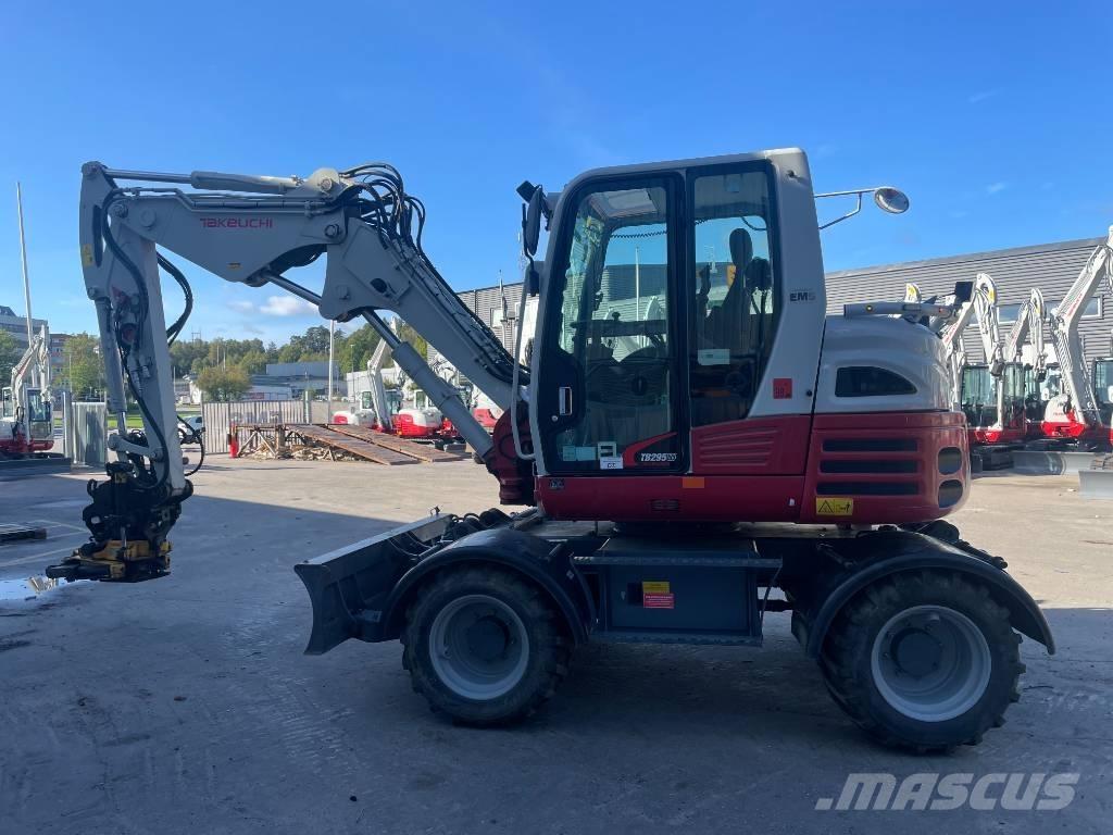 Takeuchi TB 295W Kolesové rýpadlá