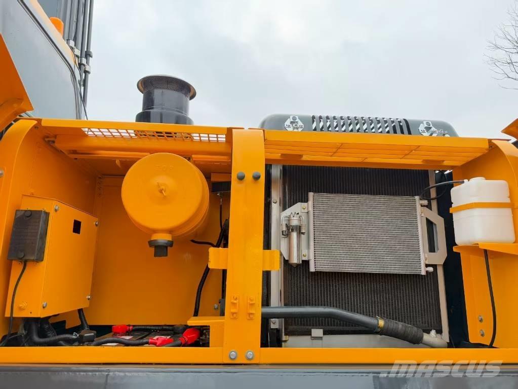 Hyundai 305-9T Pásové rýpadlá