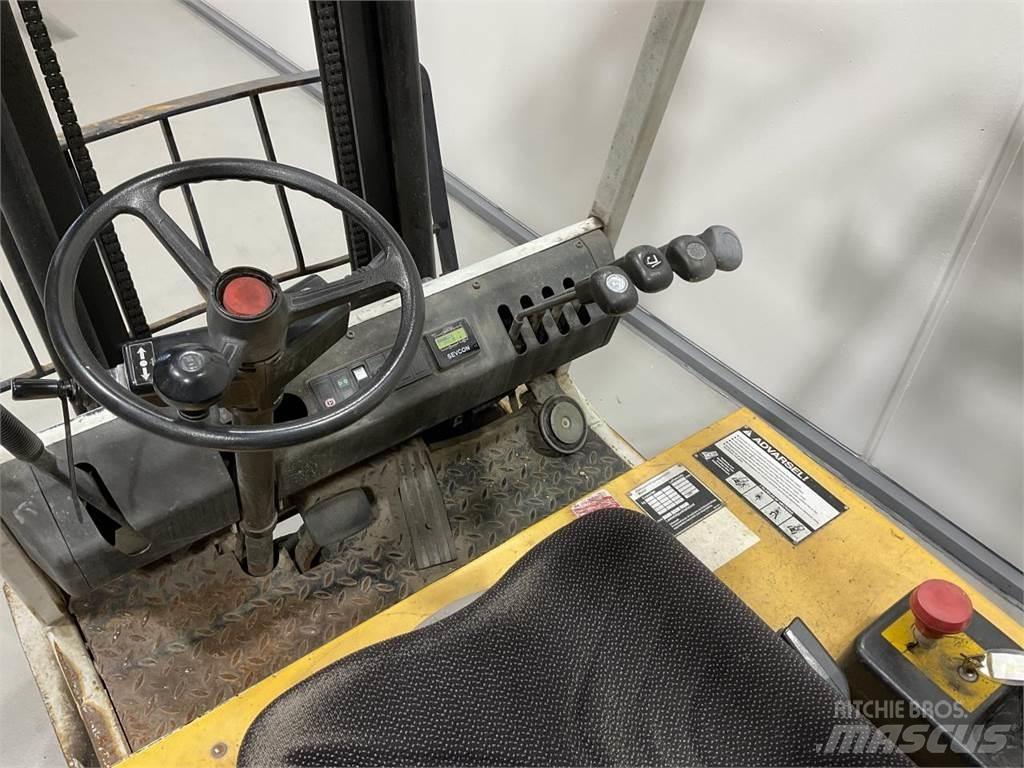 Komatsu FB20M-2E Akumulátorové vozíky