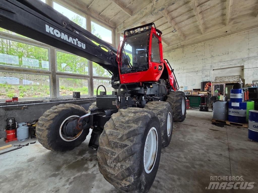 Komatsu 911 Harvestory