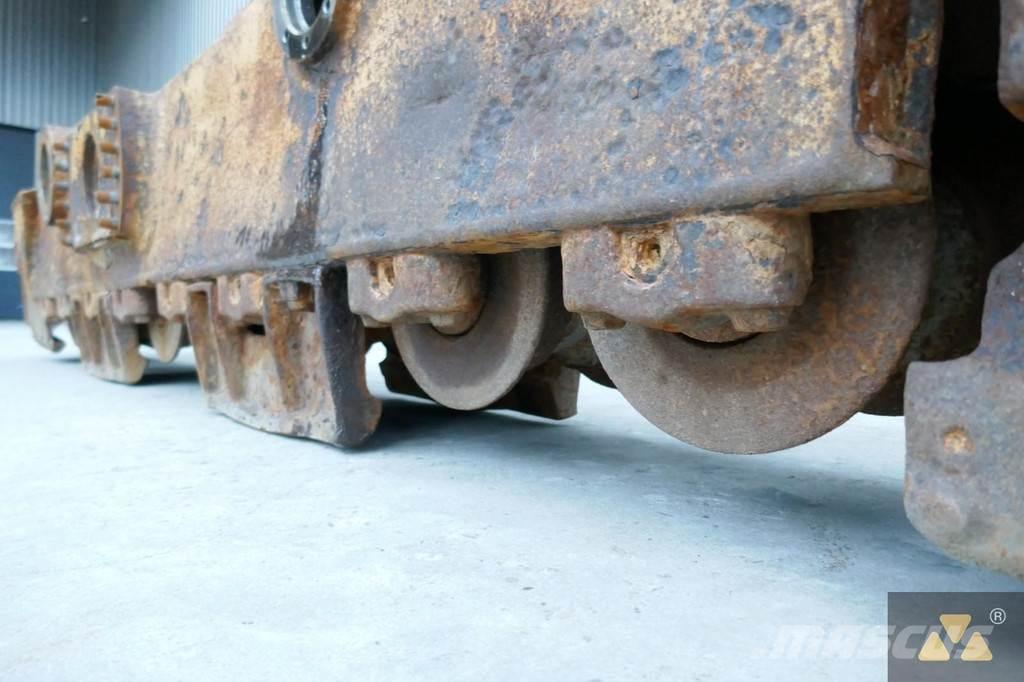 CAT 261-3079 Pneumatiky, kolesá a ráfiky