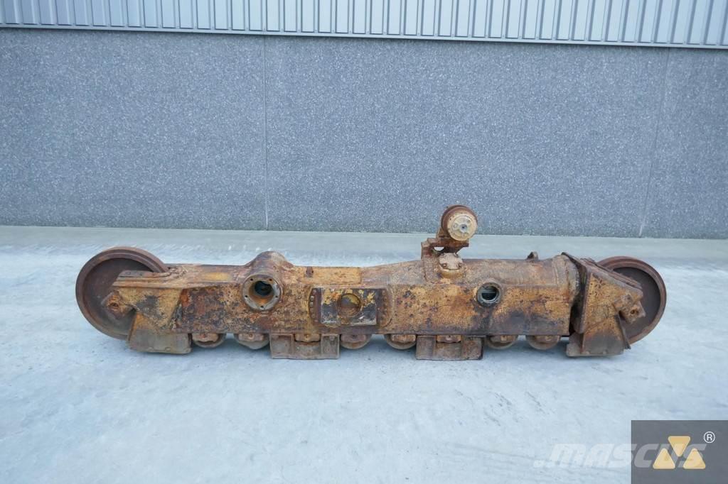 CAT 261-3079 Pneumatiky, kolesá a ráfiky