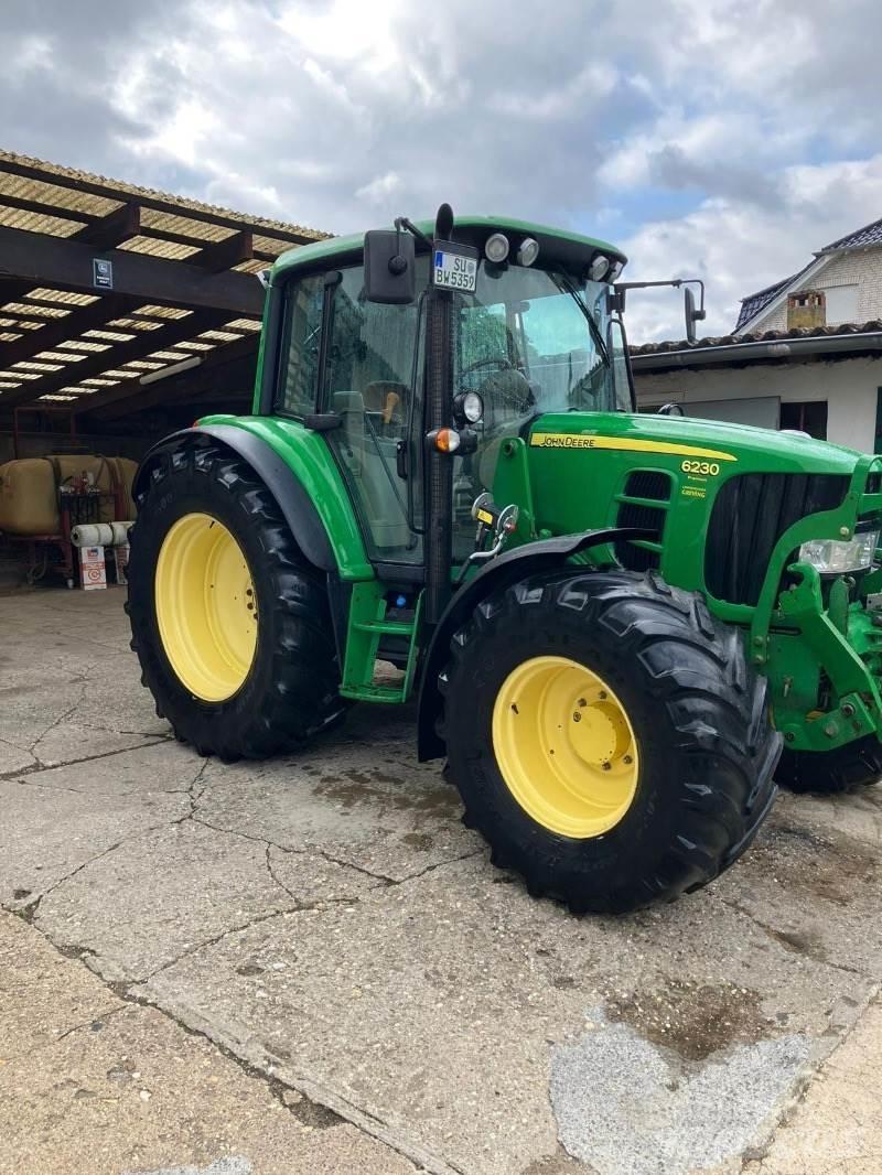 John Deere 6230 Traktory
