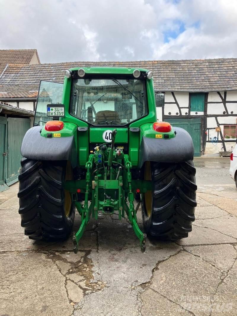 John Deere 6230 Traktory