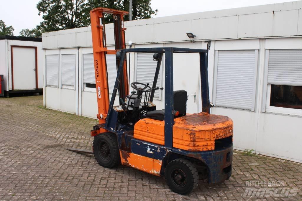 Toyota 5 FD 25 Dieselové vozíky
