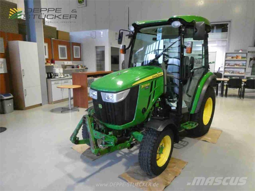 John Deere 3039R Kompaktné traktory