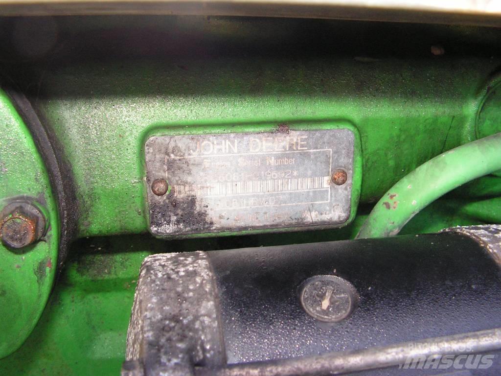 John Deere 8100 Motory