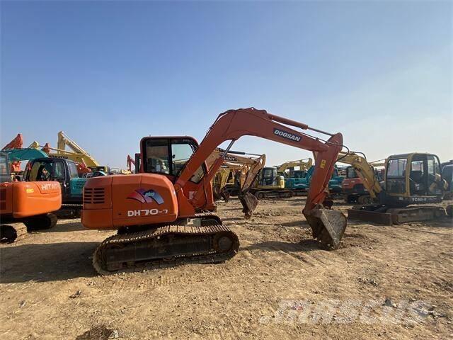 Doosan DH70-7 Pásové rýpadlá