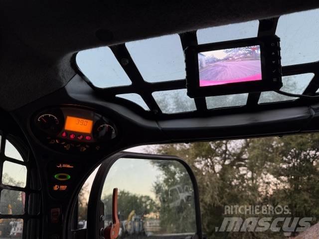 Bobcat T 740 Šmykom riadené nakladače