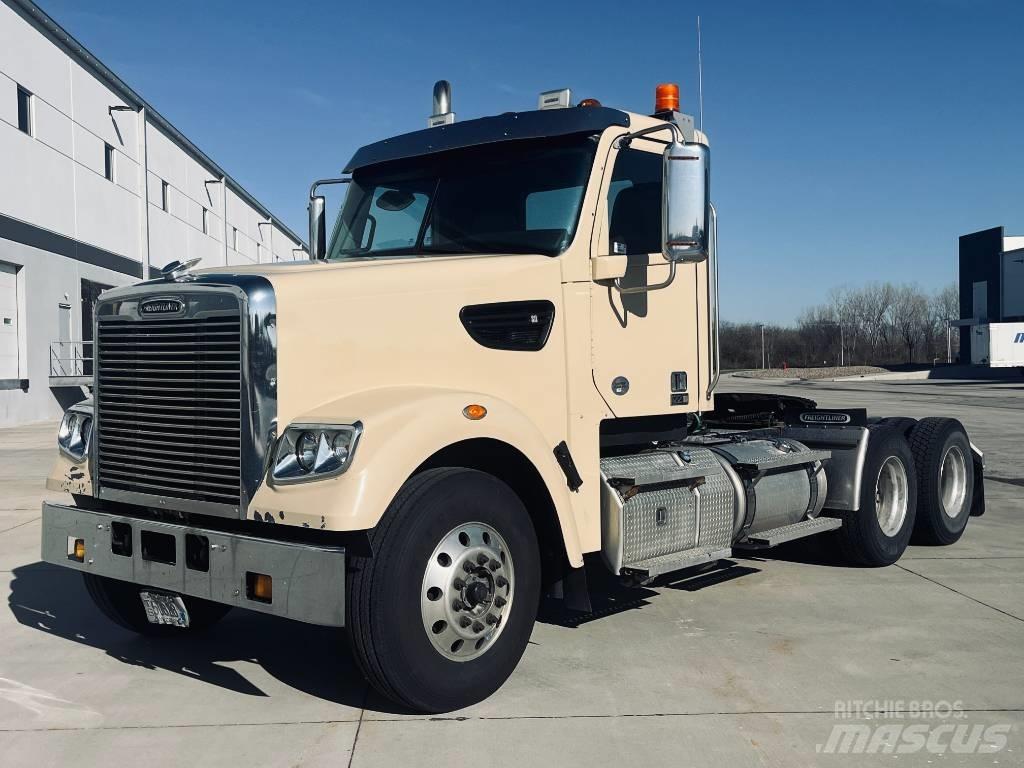 Freightliner 122 SD Ťahače