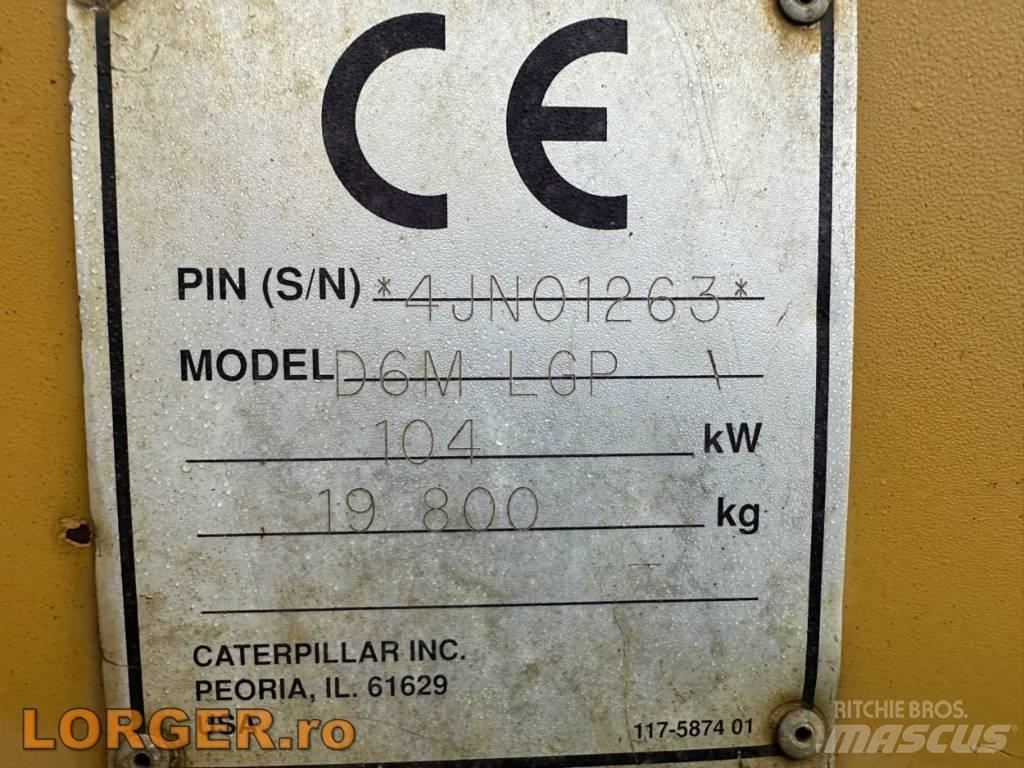 CAT D 6 M LGP Pásové dozéry