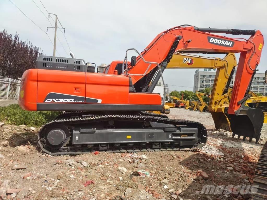 Doosan DX 300 LC-9C Pásové rýpadlá