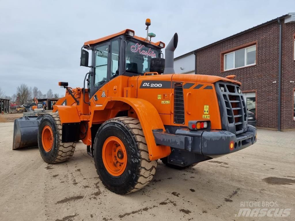 Doosan DL 200-3 Kolesové nakladače