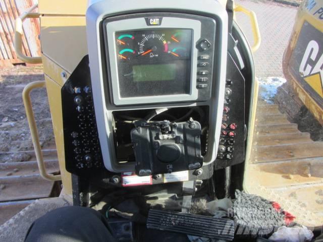 CAT D 7 E Pásové dozéry