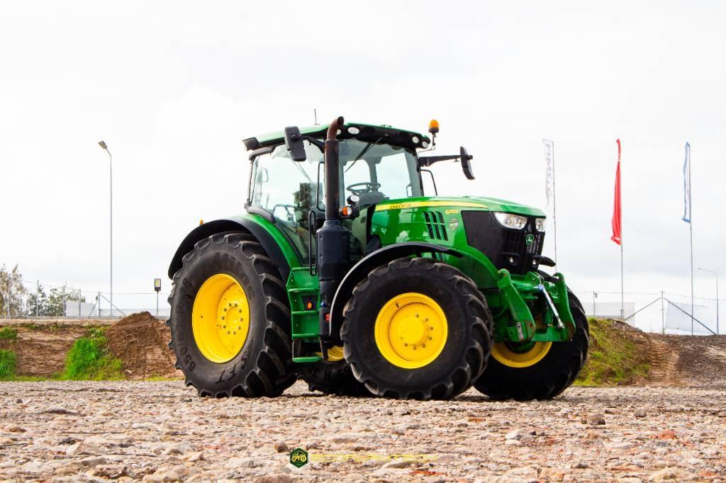 John Deere 6215 R Traktory