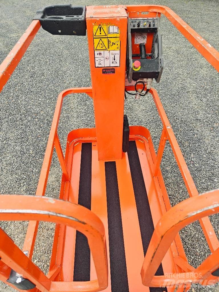 JLG 1230 ES Vertikálne stĺpové výťahy