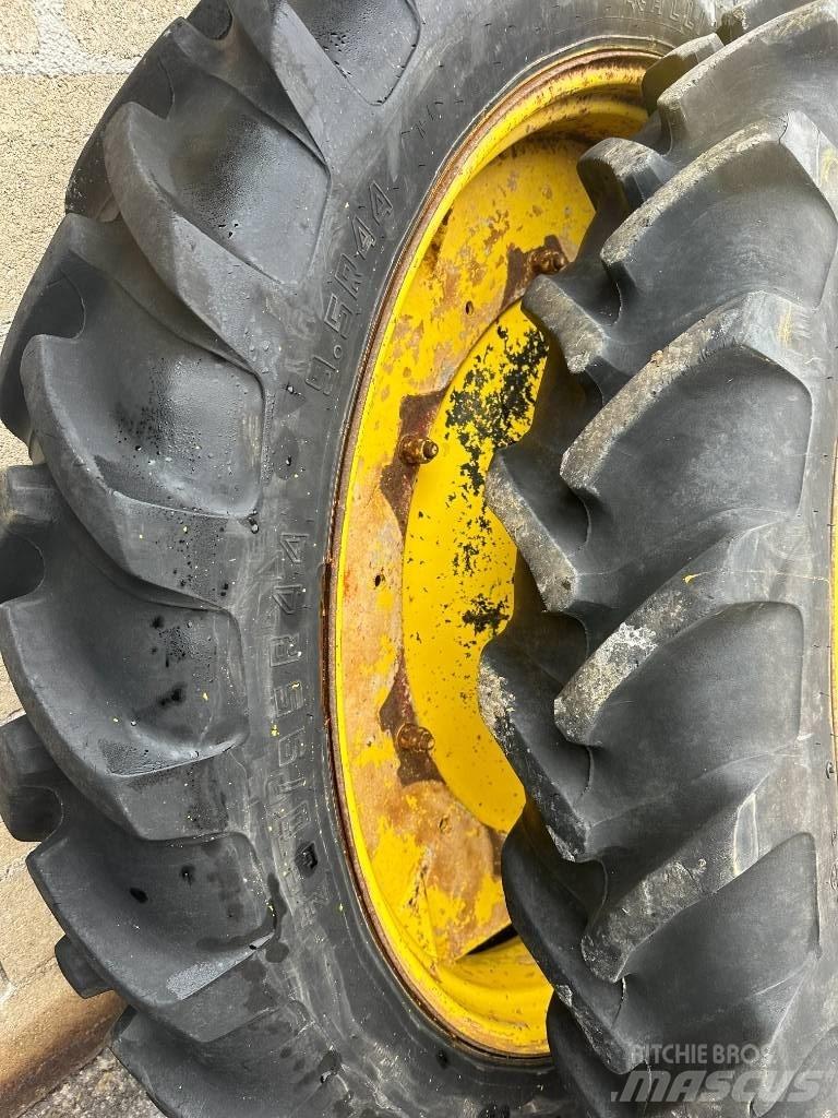 Alliance 230/95R44 Pneumatiky, kolesá a ráfiky