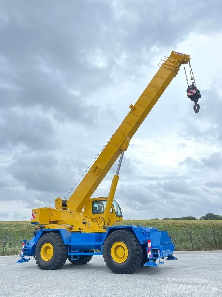 Terex RT555-1 Žeriavy pre ťažký terén