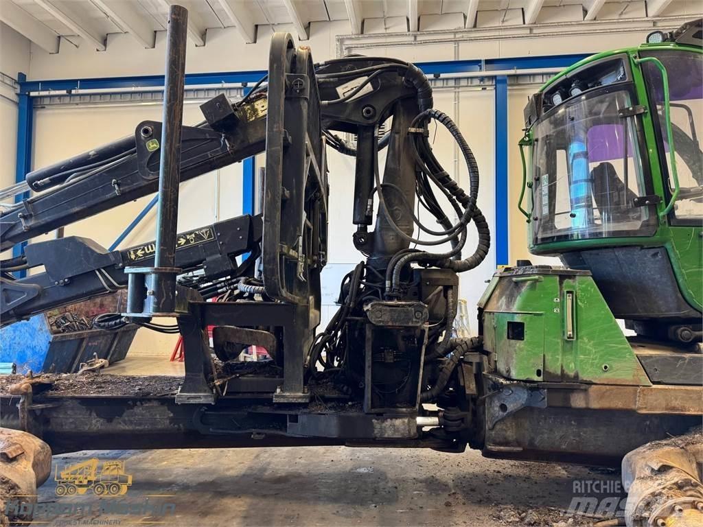 John Deere 1910E Lesné traktory