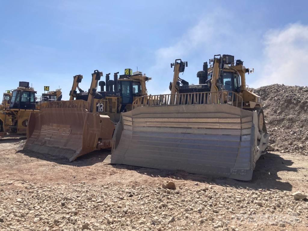 CAT D 11 T Pásové dozéry