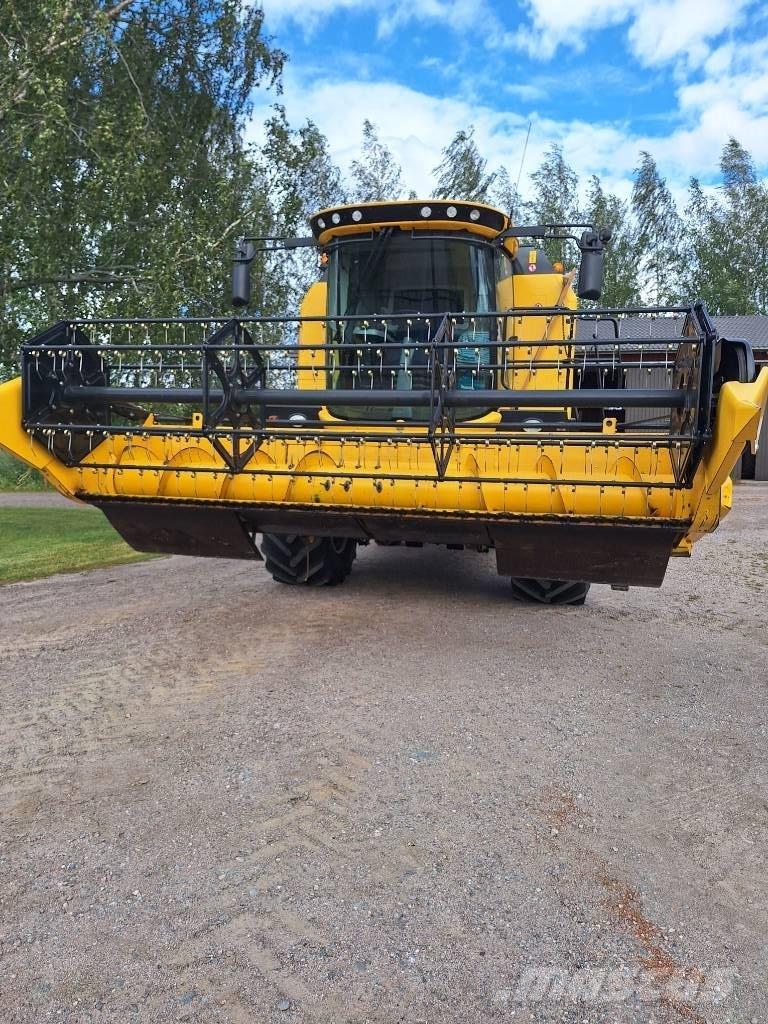 New Holland TC 5.70 Kombinované zberacie stroje