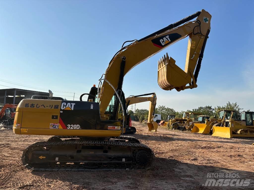 CAT 320 D L Pásové rýpadlá